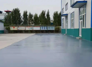 昆明彩色路面喷涂翻新的材料对冬季